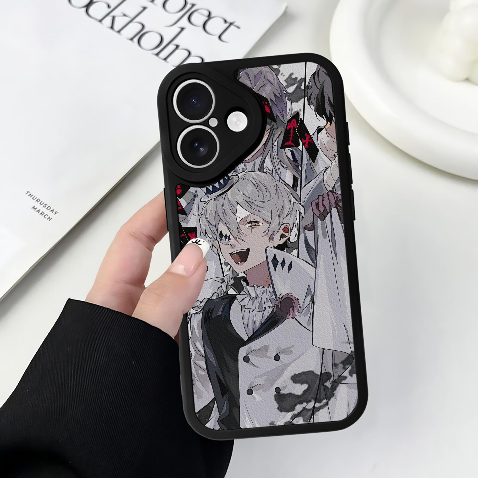 （画像用） 文豪ストレイドッグス Bungo Stray Dogs 【iPhone 16シリーズ対応】シリコンスマホケース（レザー調） 材質：シリコン